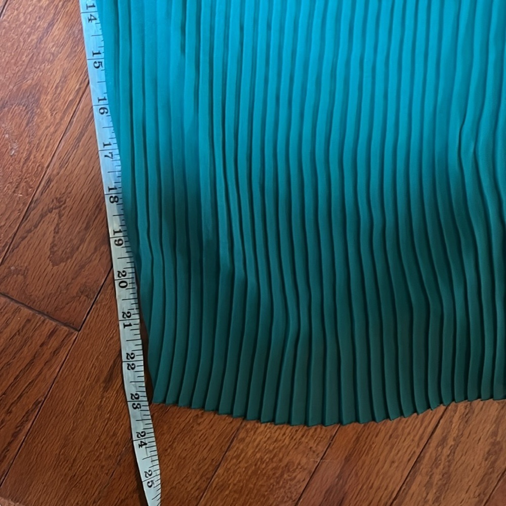 Zara Emerald Green Long-Sleeve Pleated Jumpsuit with Belt - Picture 12 of 12